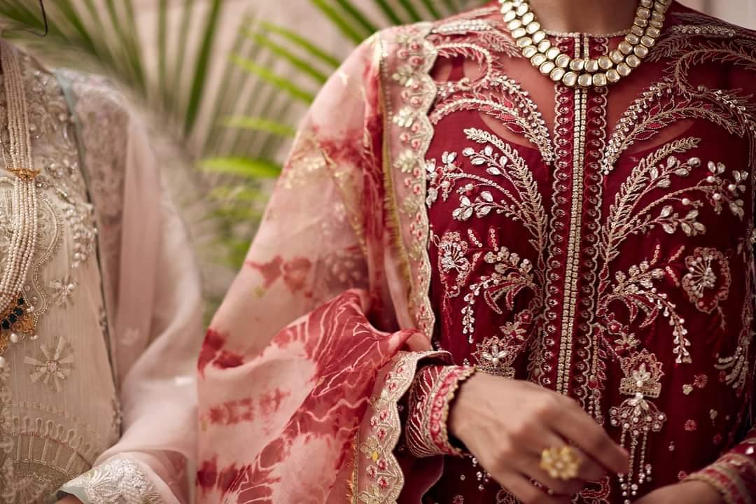 Restocked/Suffuse Freesia Luxury Edition/AMARYLLIS - AWWALBOUTIQUE