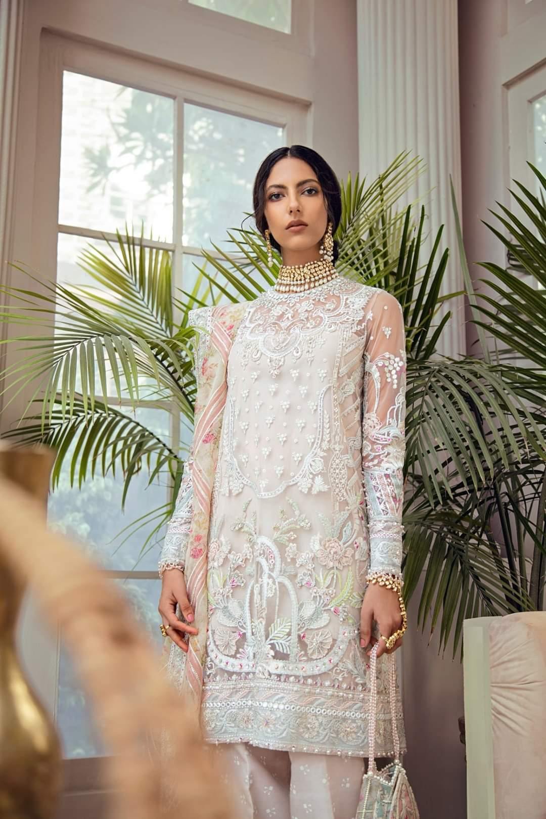 img_suffuse_freesia_luxury_wedding_edition_awwal_boutique