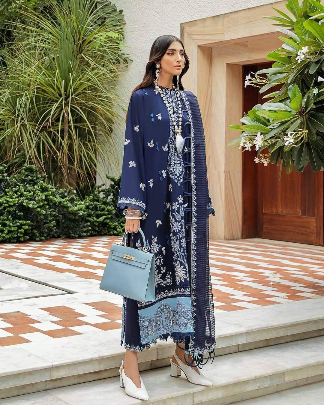 img_zaha_modern_memsaab_awwal_boutique