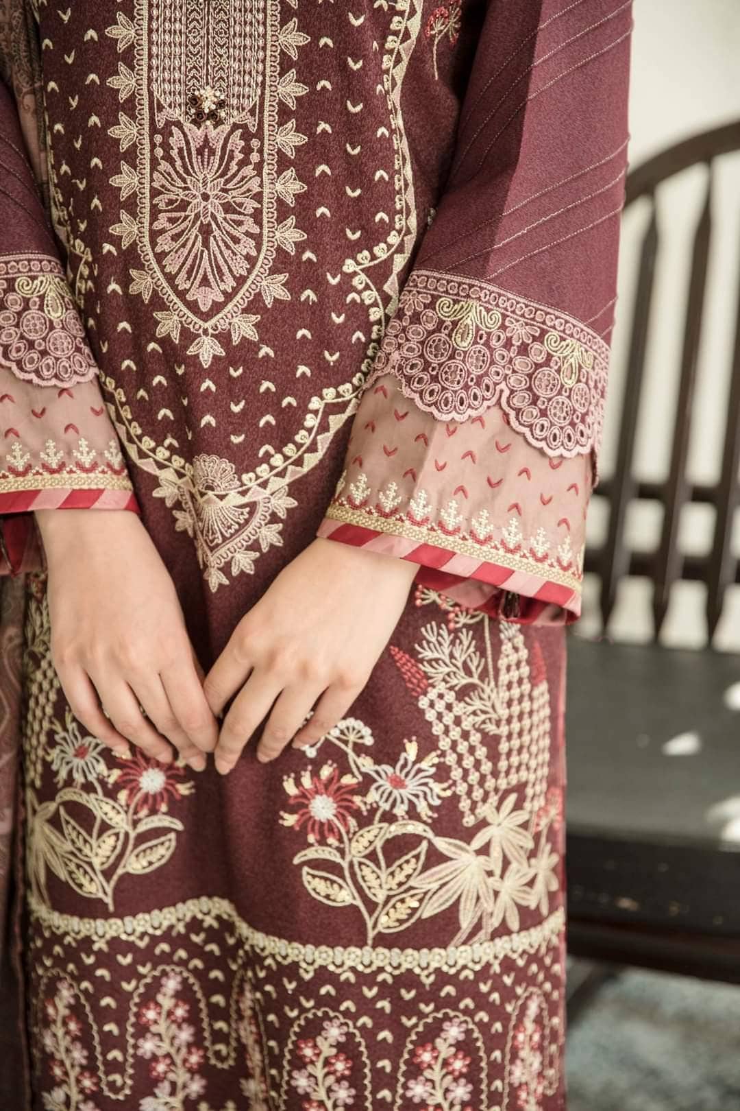 img_spotted_in_qalamkar_luxury_shawls_collection_awwal_boutique