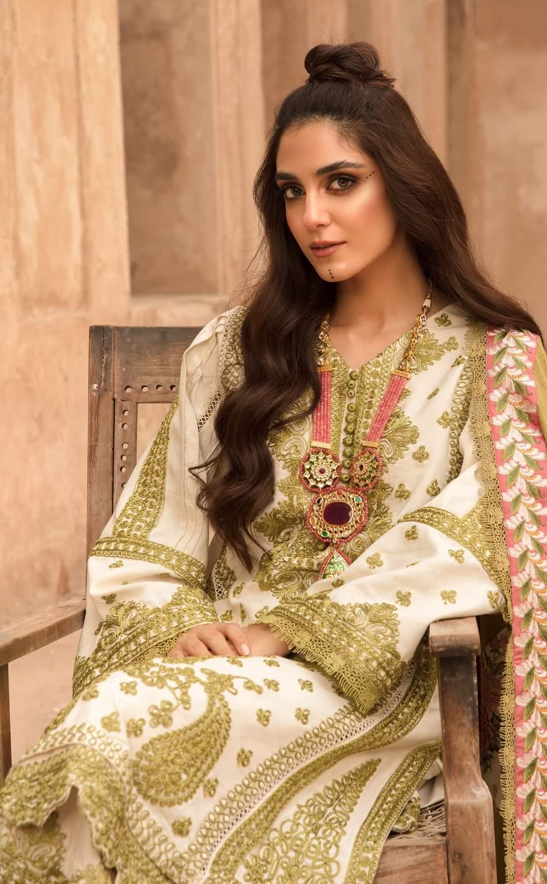 Restocked/Crimson Winter by Saira Shakira/MARORI SEPARATES - IVORY - AWWALBOUTIQUE