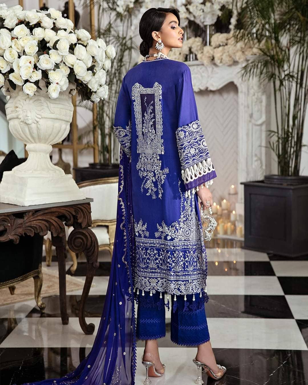 img_sana_safinaz_lawn_2021_awwal_boutique