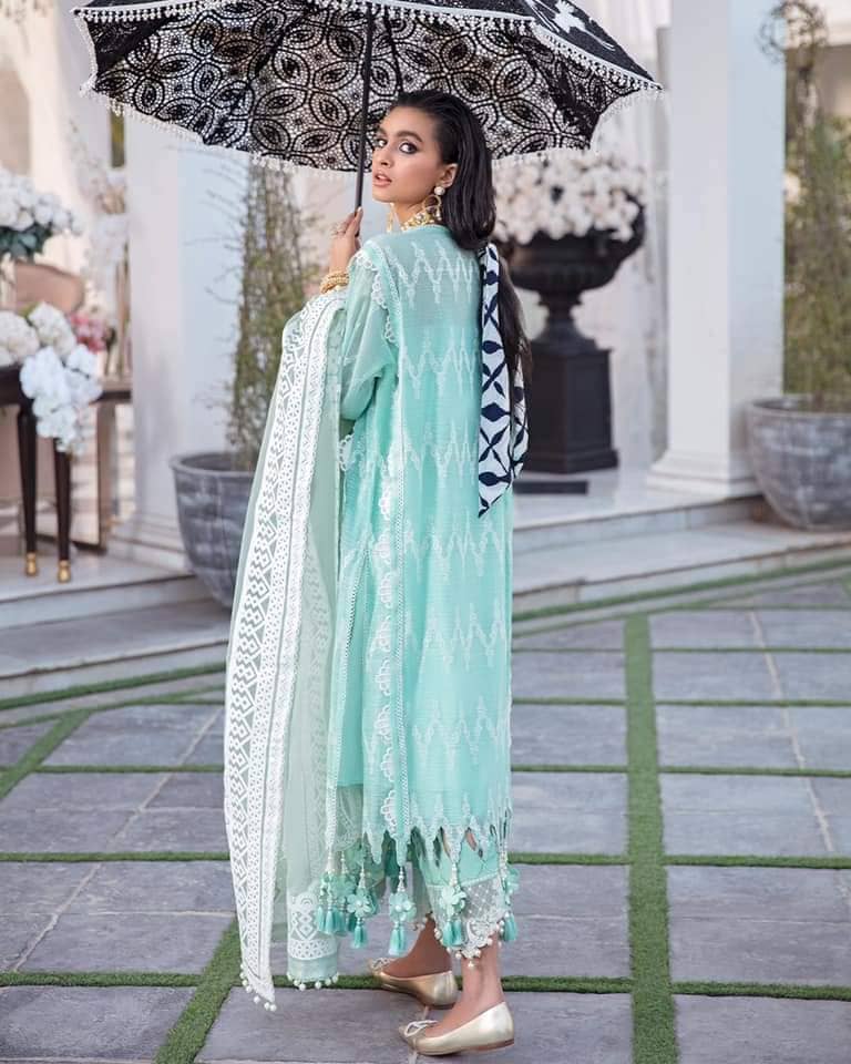 img_sana_safinaz_lawn_2021_awwal_boutique