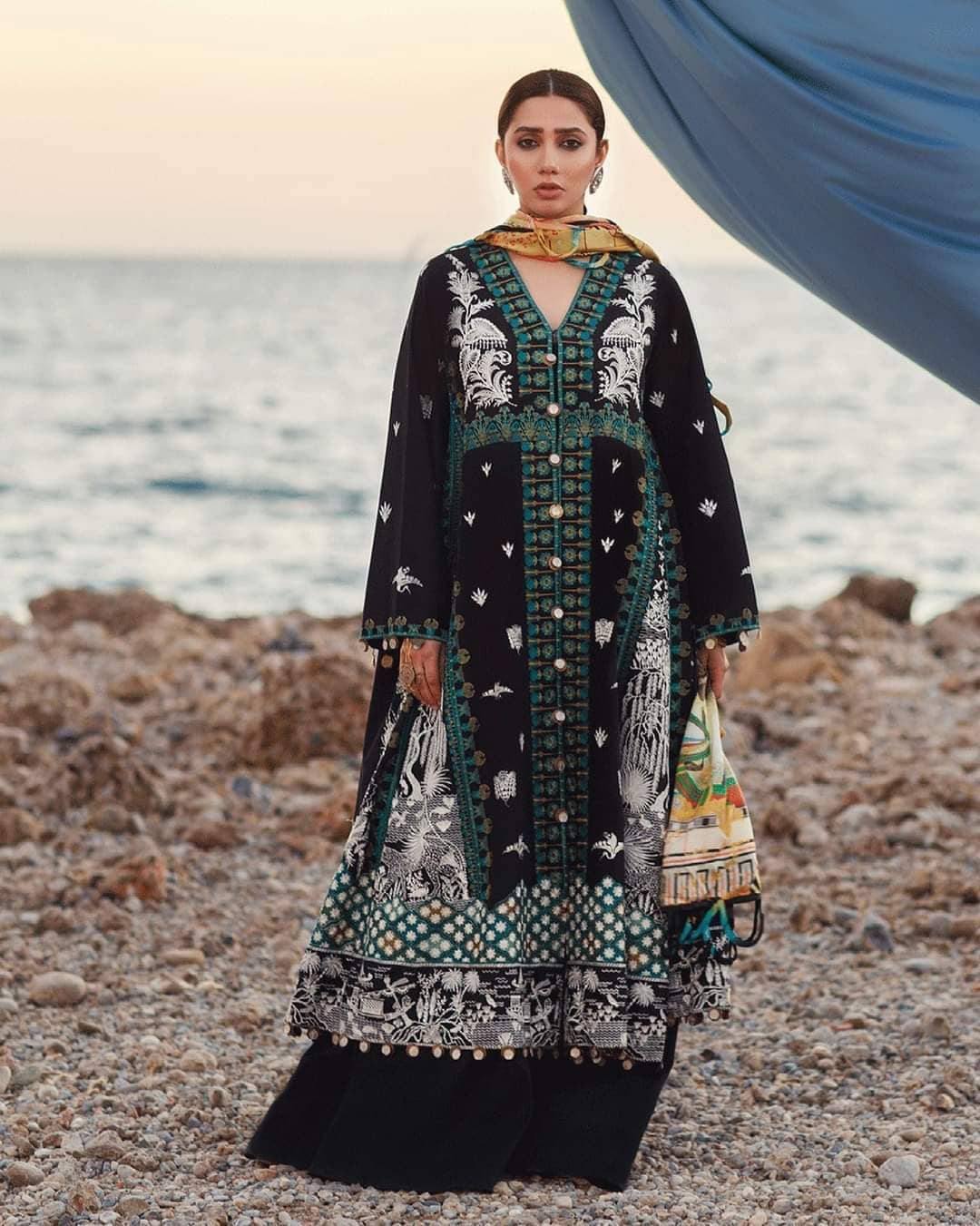 img_elan_ormana_lawn_2021_awwal_boutique