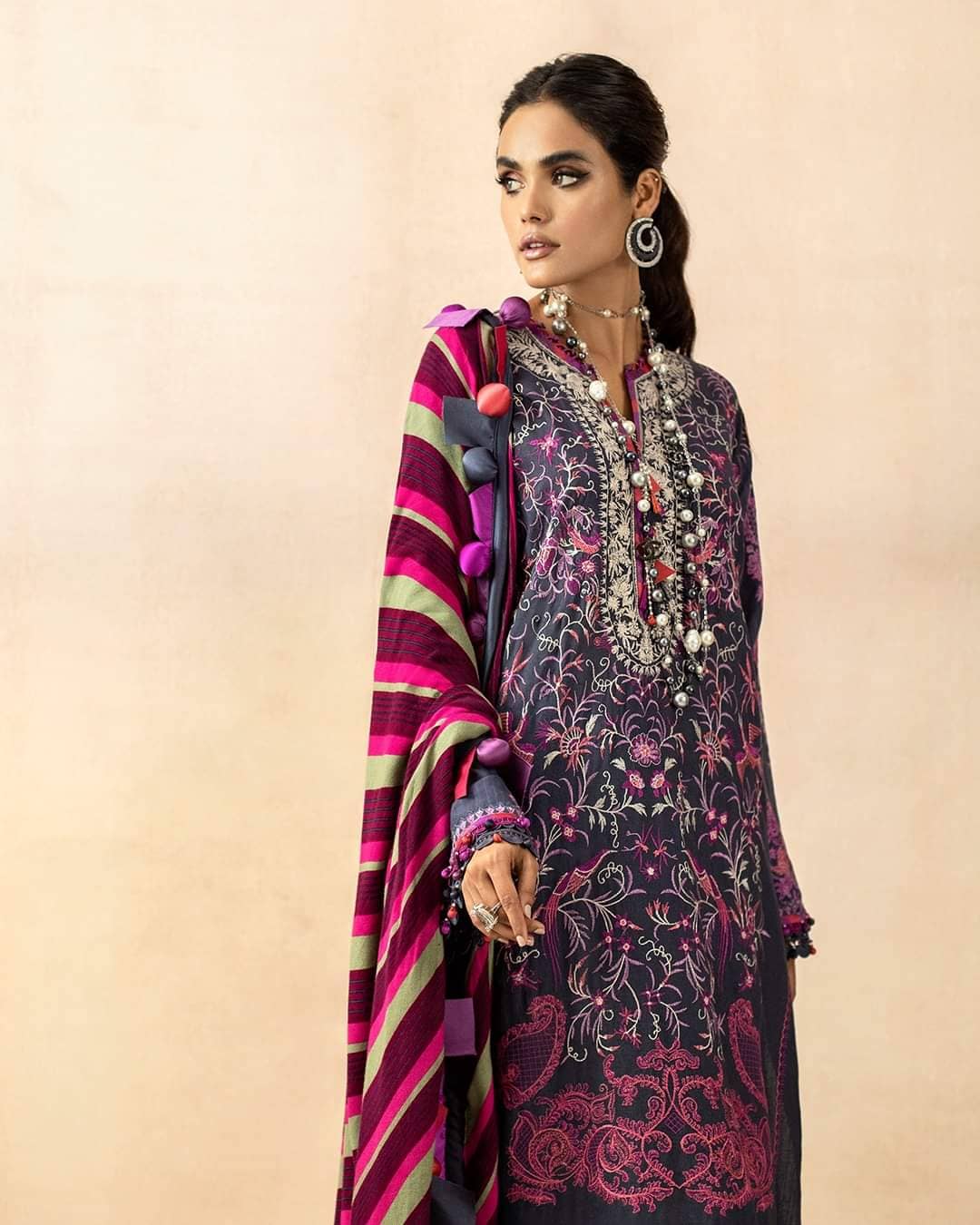 img_sana_safinaz_muzlin_winter_awwal_boutique