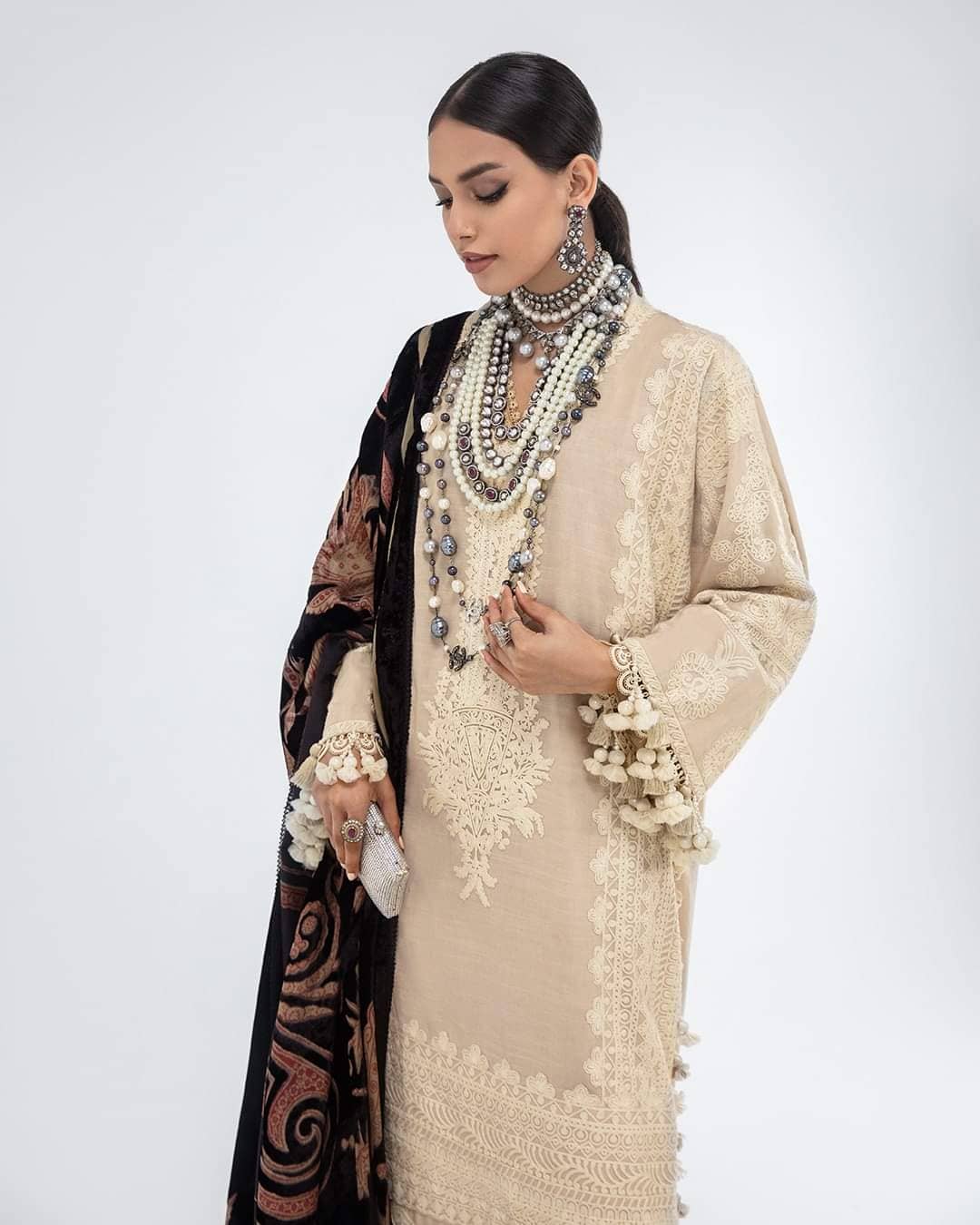 img_sana_safinaz_luxury_winter_21_awwal_boutique