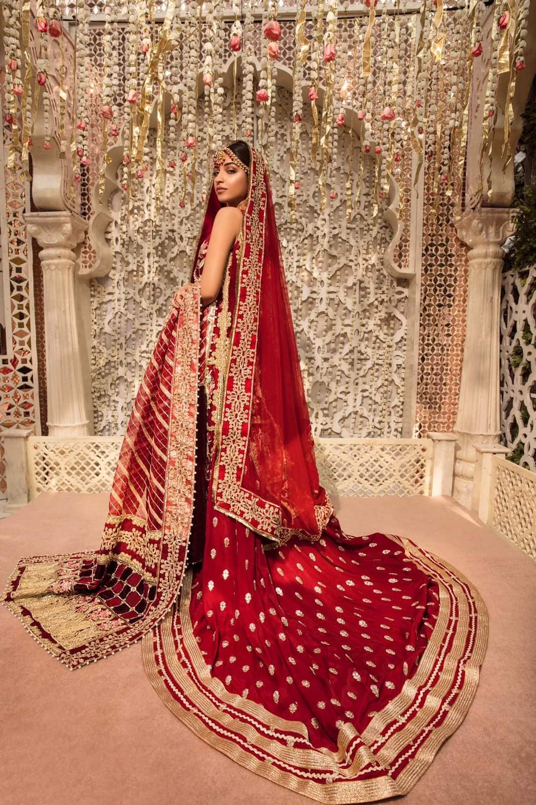 img_crimson_wedding_edition_awwal_boutique