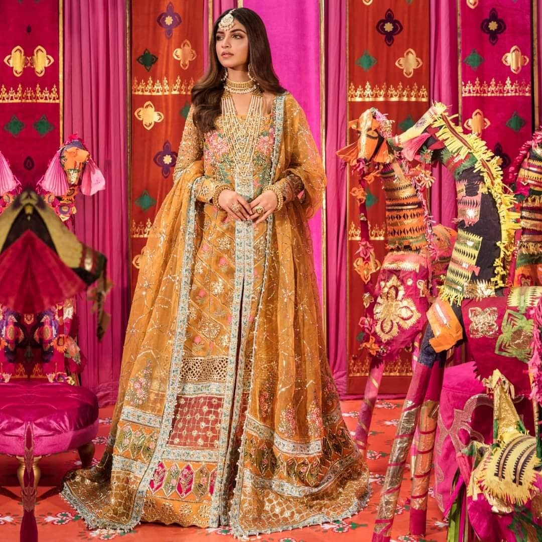 img_crimson_wedding_edition_awwal_boutique