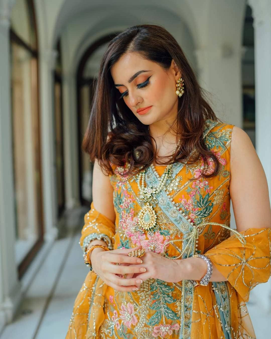 img_crimson_wedding_edition_awwal_boutique