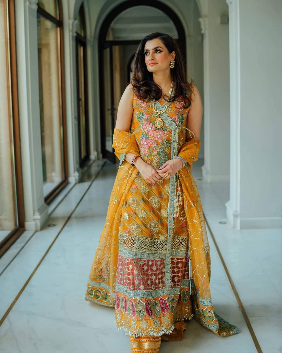 img_crimson_wedding_edition_awwal_boutique