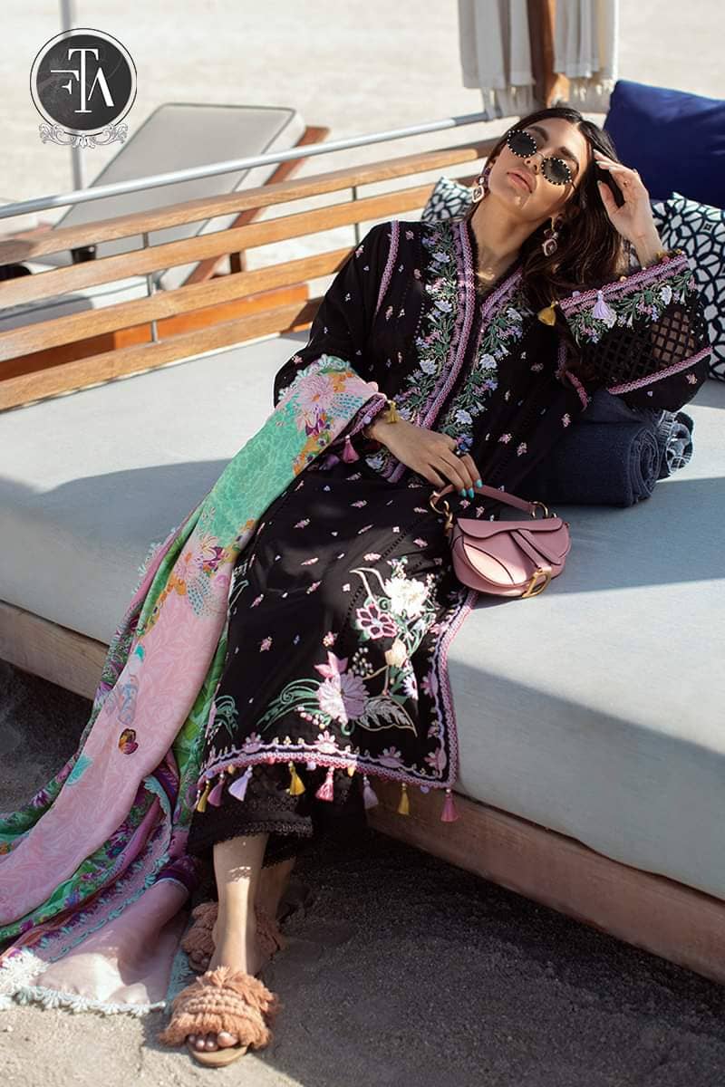 img_farah_talib_aziz_lawn_22_awwal_boutique_awwal_boutique