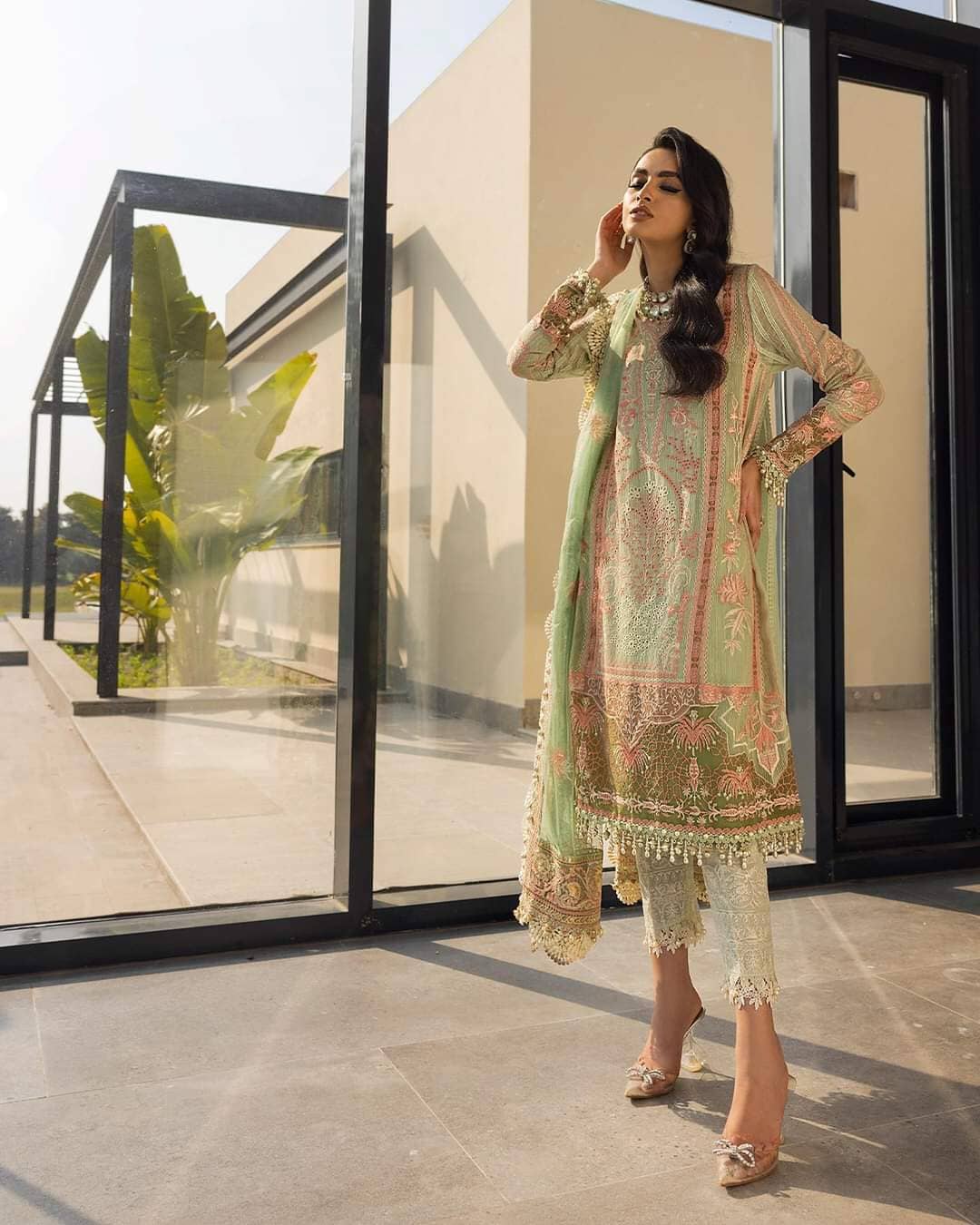 img_sana_safinaz_luxury_lawn_22_awwal_boutique