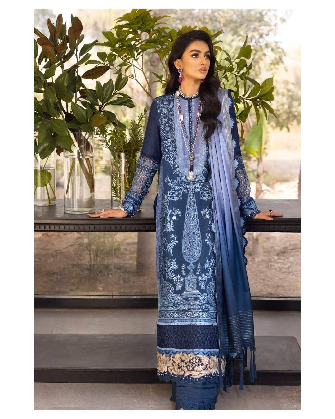 img_sana_safinaz_luxury_lawn_22_awwal_boutique