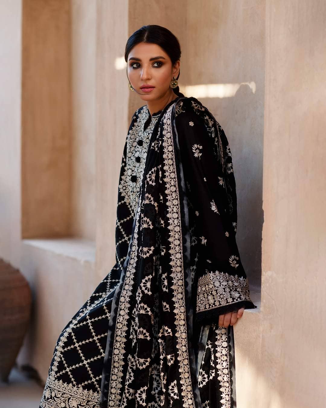 Restocked/Zaha Lawn 22/ROZHIN (ZL22-12 A)