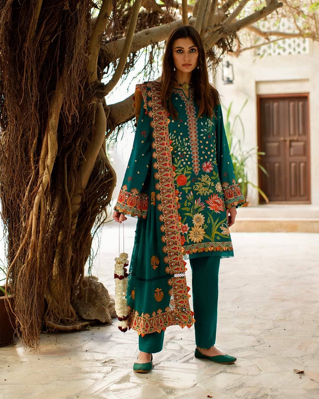img_zaha_lawn_22_awwal_boutique