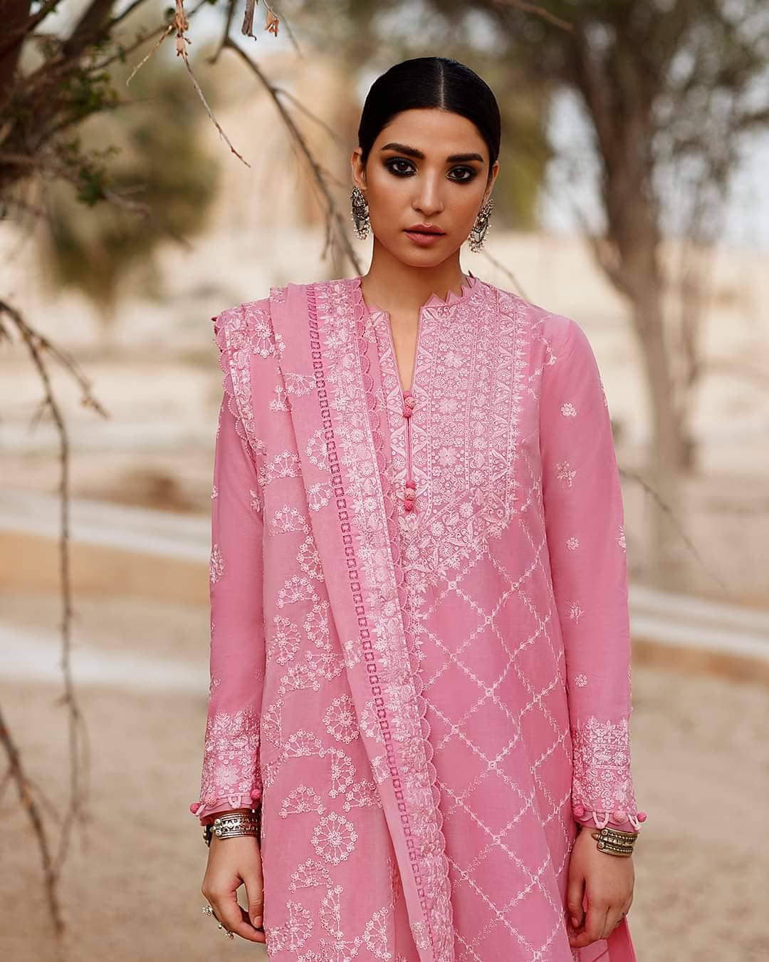 img_zaha_lawn_22_awwal_boutique