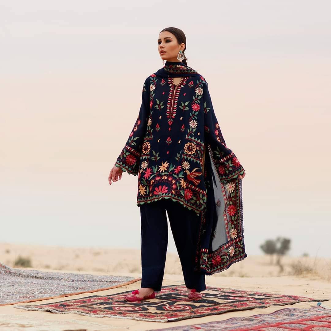 img_zaha_lawn_22_awwal_boutique