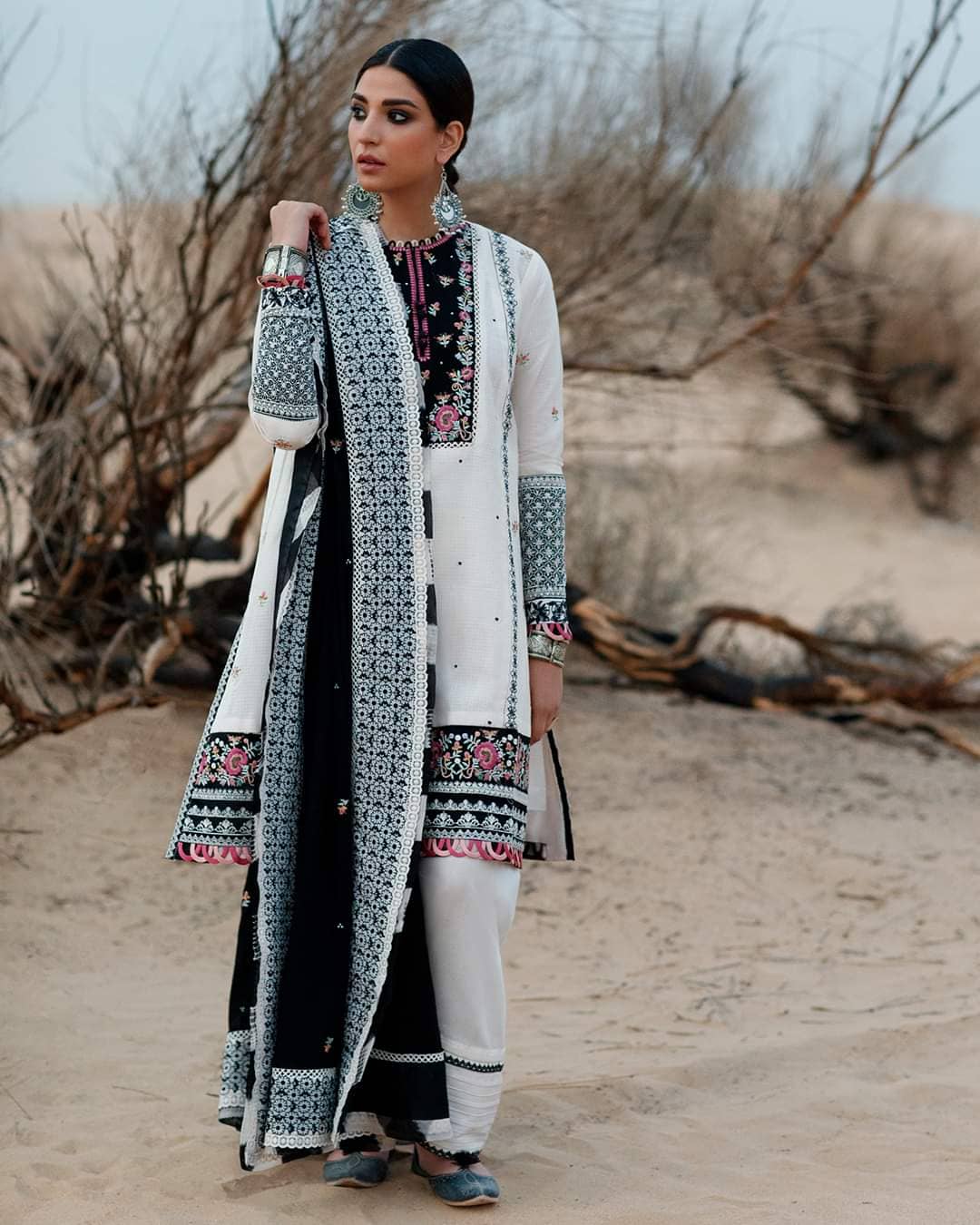 img_zaha_lawn_22_awwal_boutique