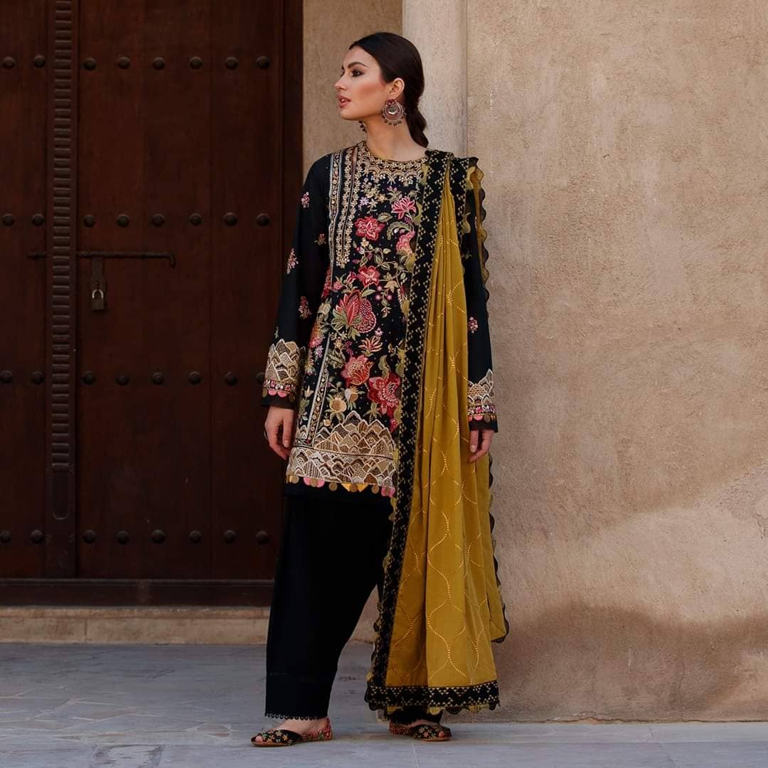 img_zaha_lawn_22_awwal_boutique