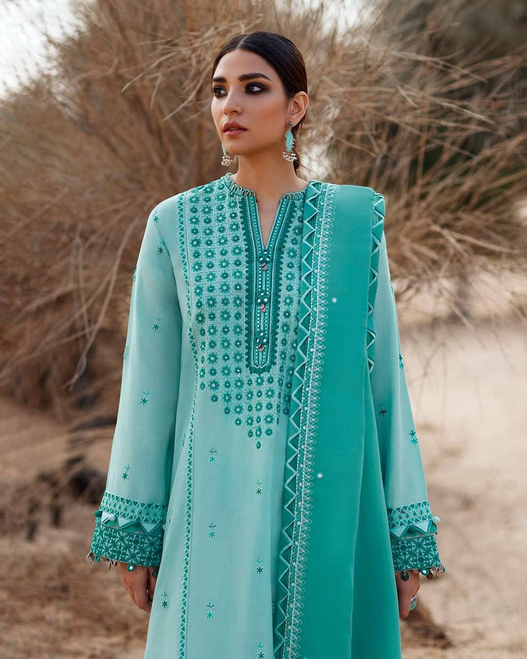 img_zaha_lawn_22_awwal_boutique
