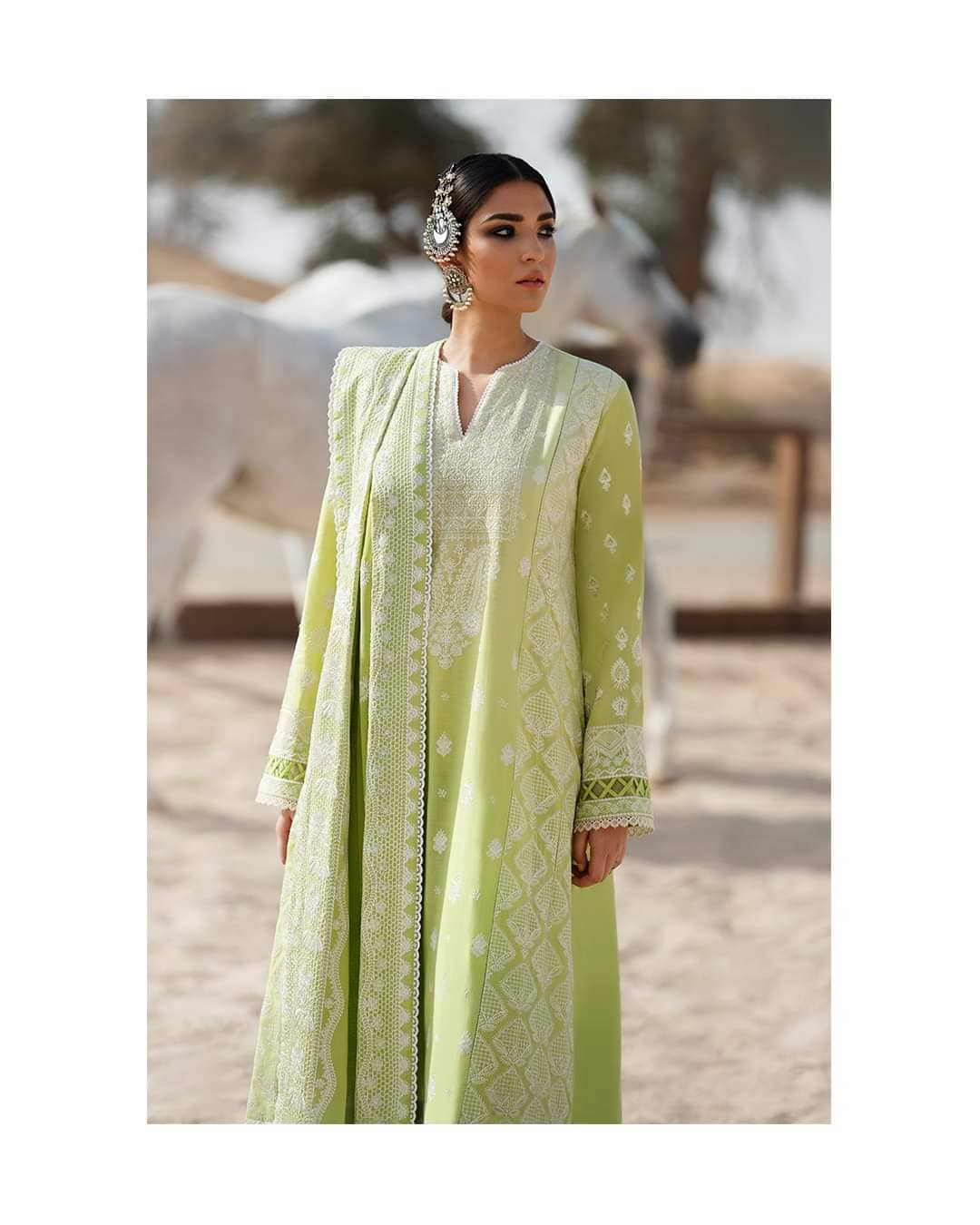 img_zaha_lawn_22_awwal_boutique