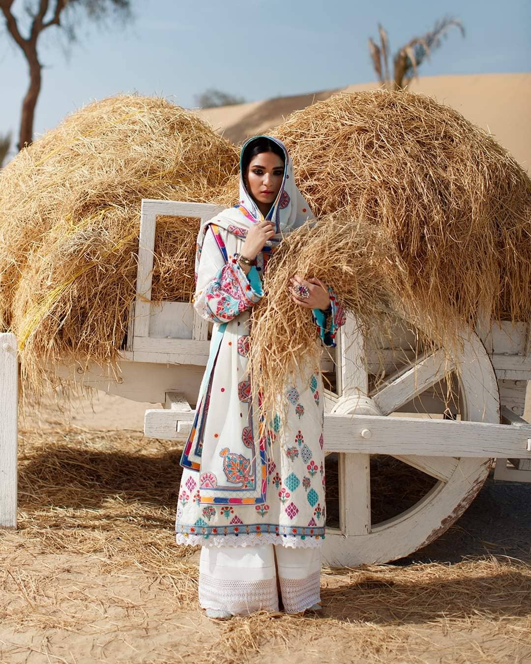 img_zaha_lawn_22_awwal_boutique