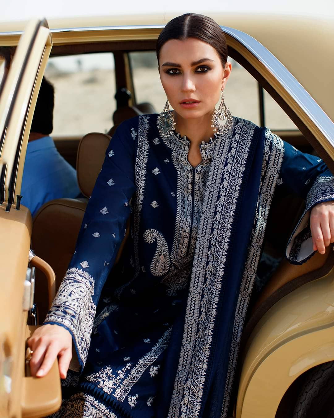 img_zaha_lawn_22_awwal_boutique