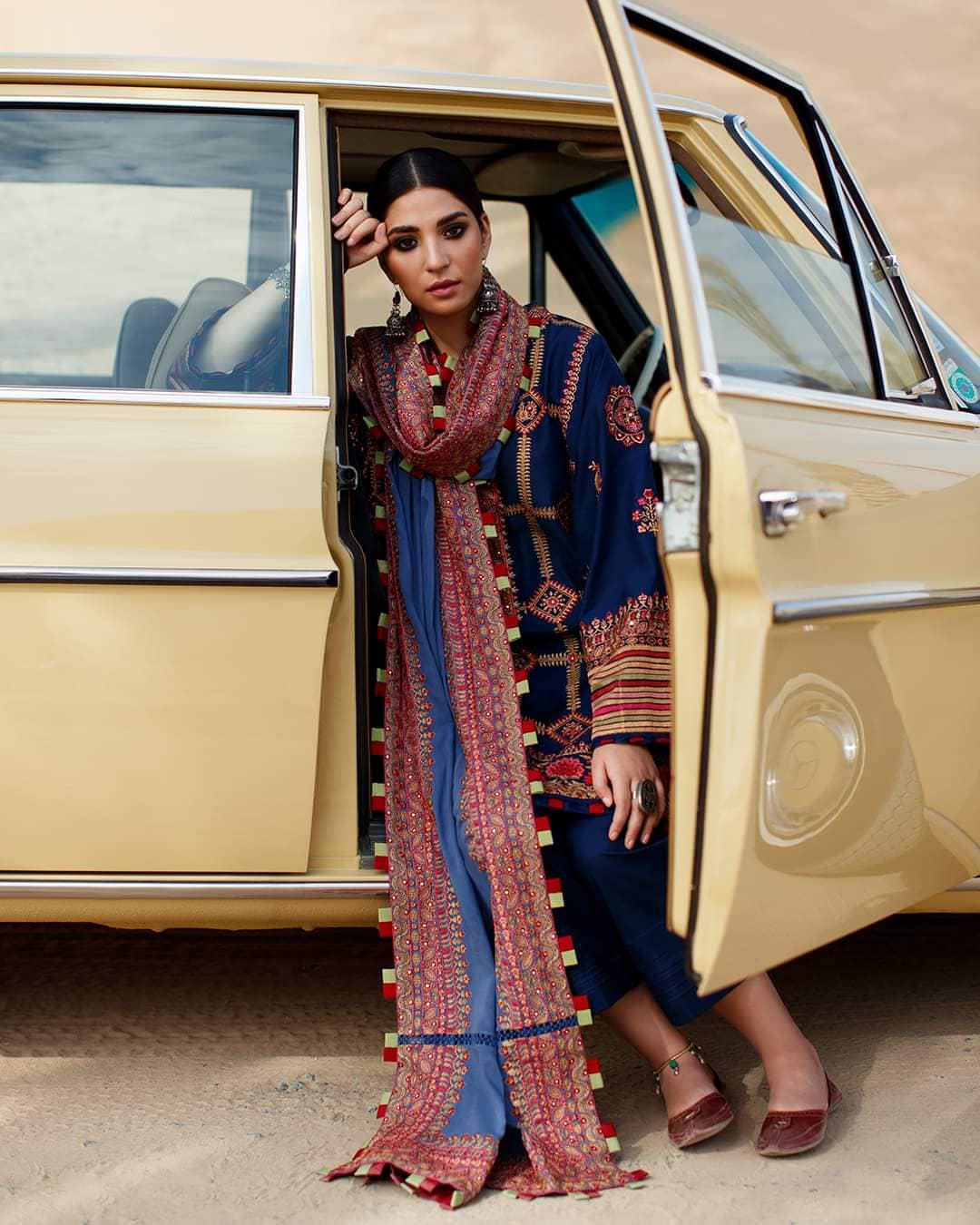 img_zaha_lawn_22_awwal_boutique