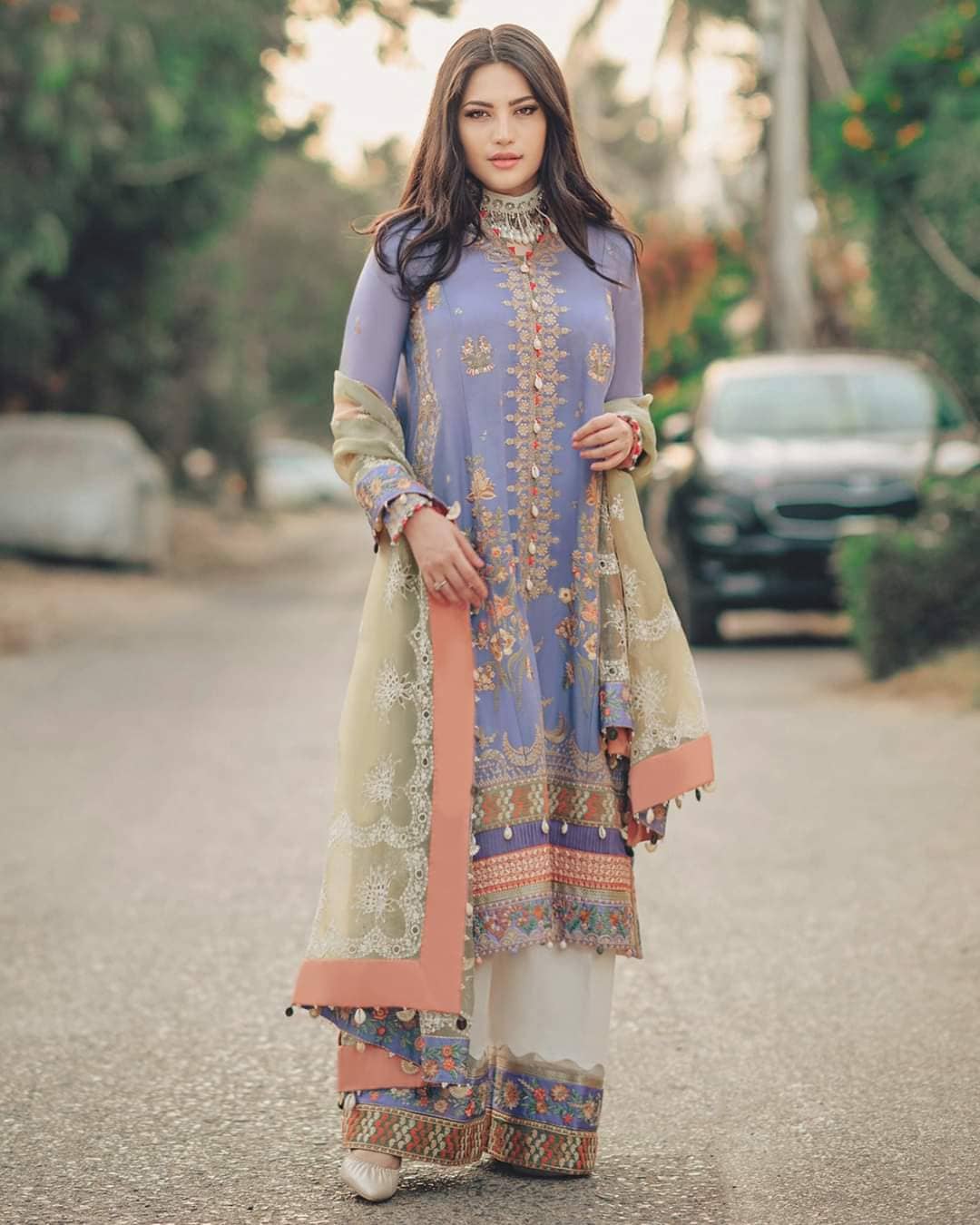 img_elan_lawn_22_awwal_boutique