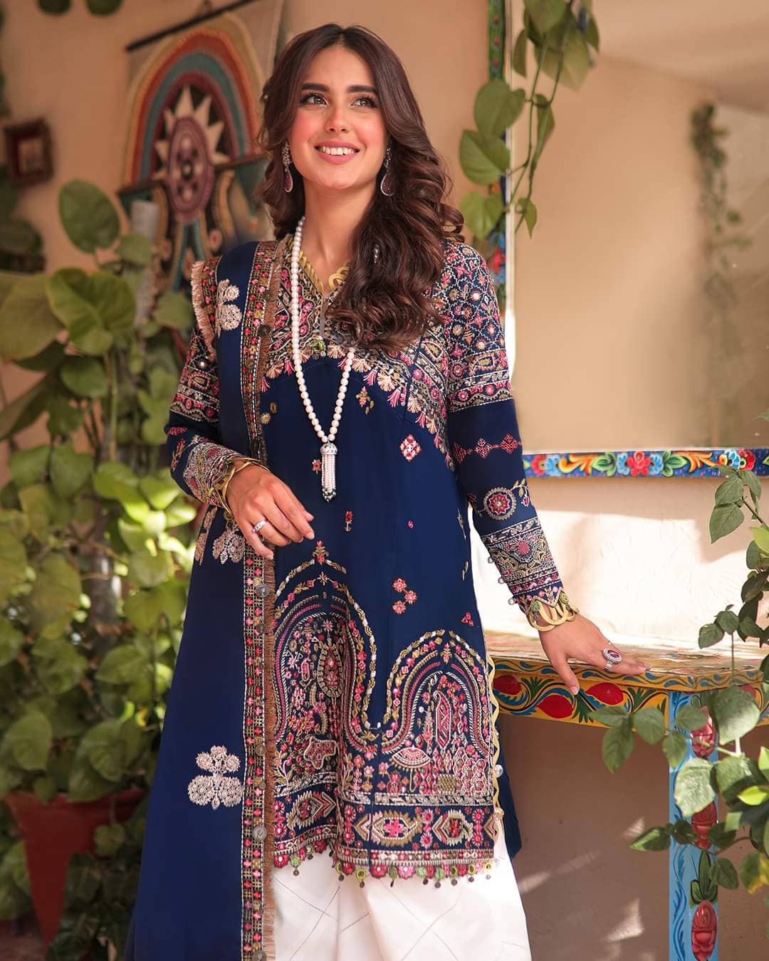 img_spotted_in_elan_lawn_awwal_boutique