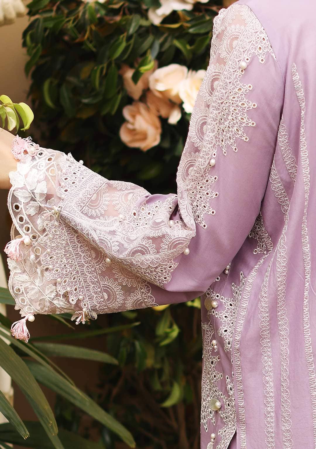 img_elaf_luxury_lawn_22_awwal_boutique