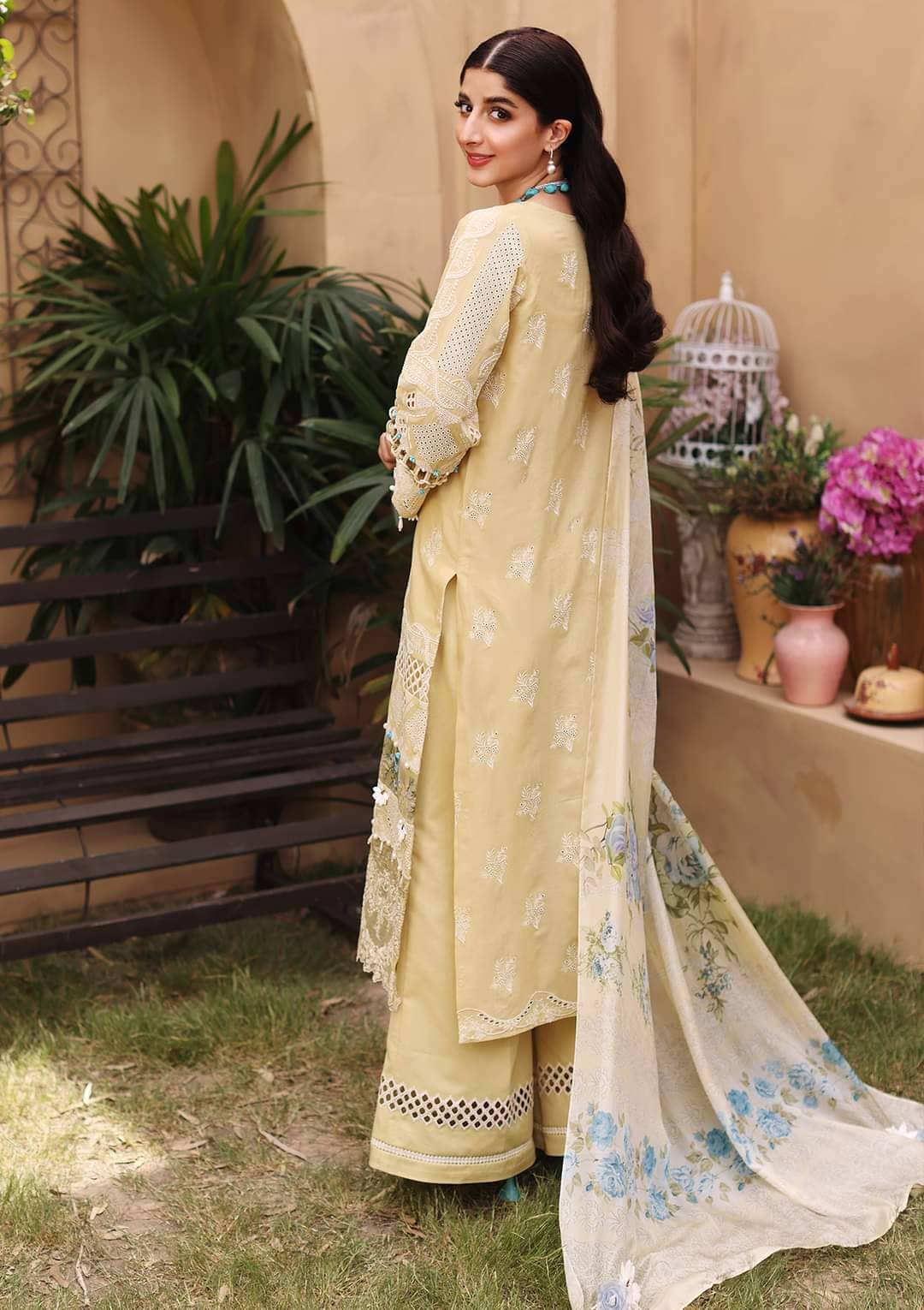 img_elaf_luxury_lawn_22_awwal_boutique