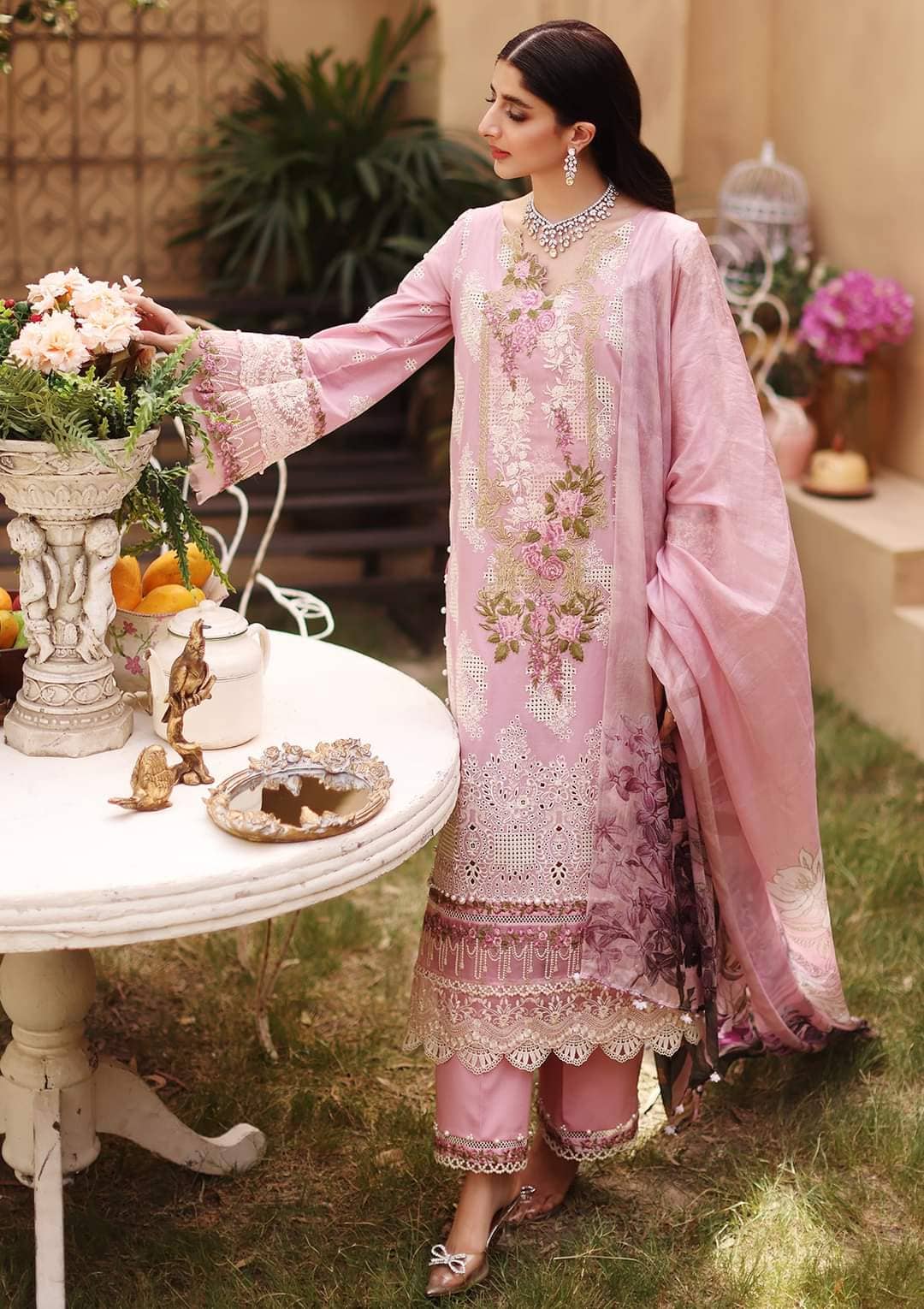 img_elaf_luxury_lawn_22_awwal_boutique