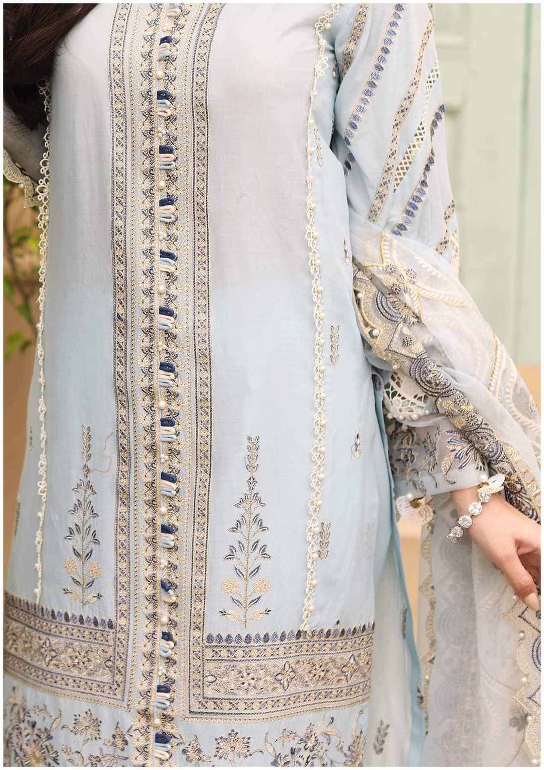 img_elaf_luxury_lawn_22_awwal_boutique