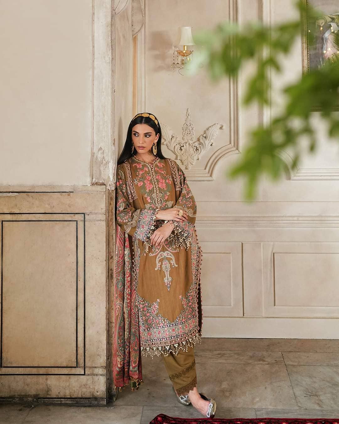 img_sana_safinaz_winter_luxury_awwal_boutique