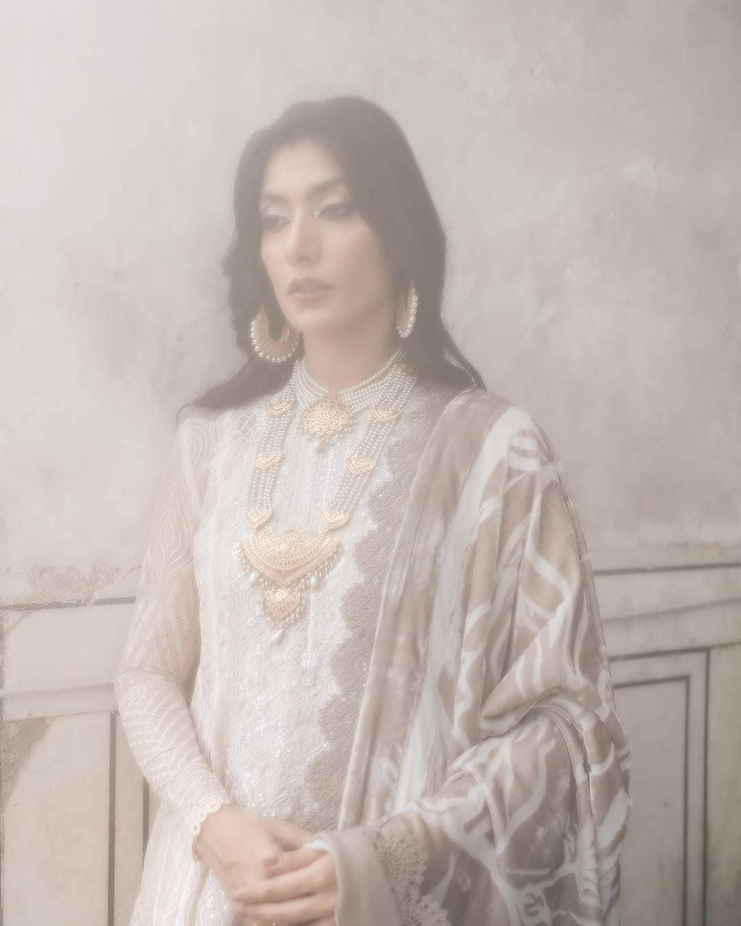 img_sana_safinaz_winter_luxury_awwal_boutique