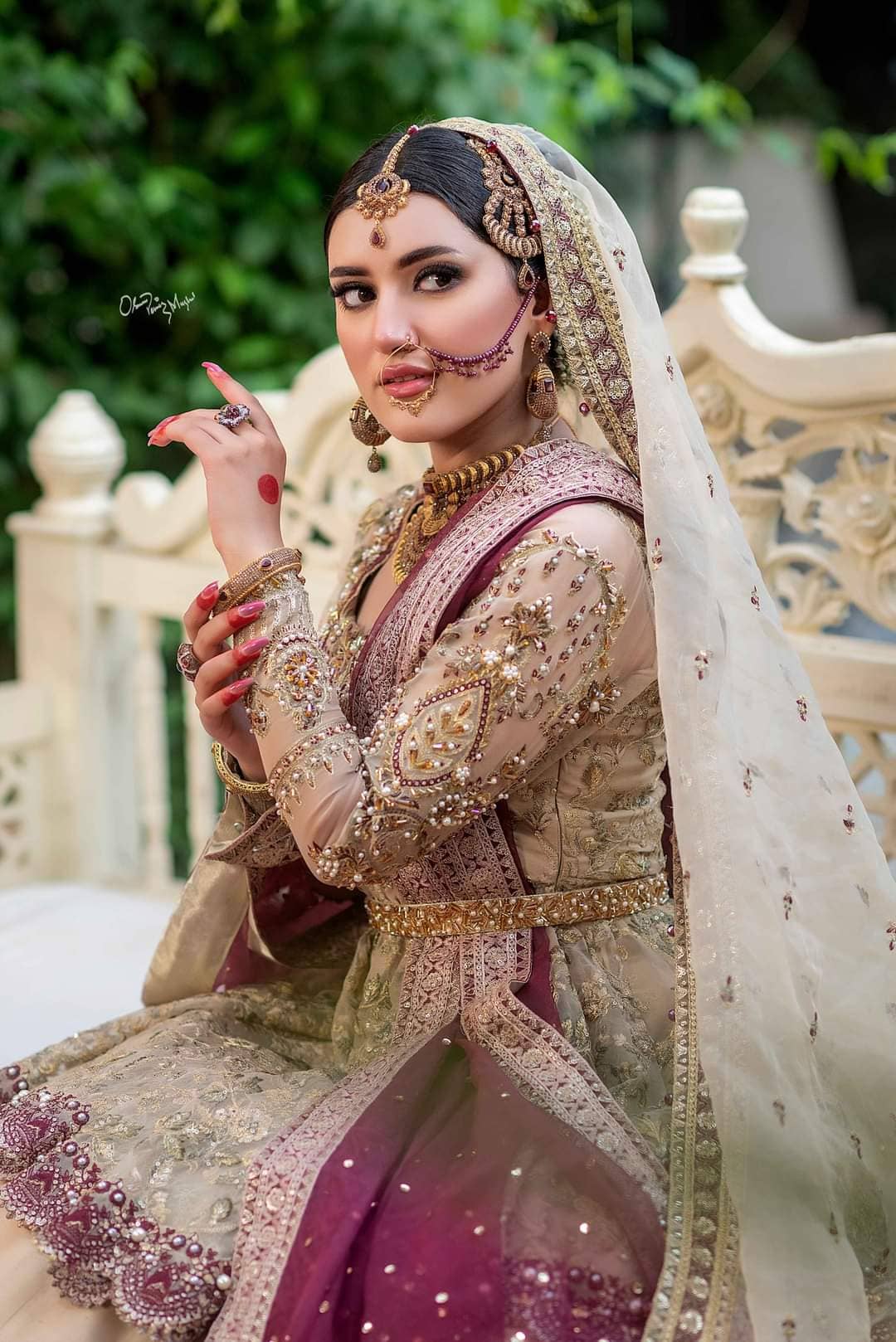 img_maria_osama_khan_wedding_edition_awwal_boutique