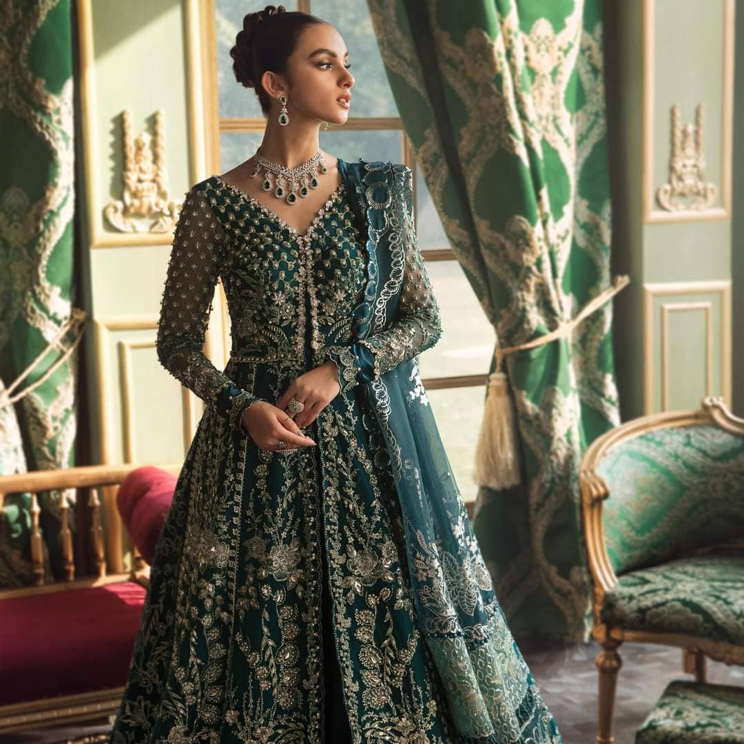 Img_republic_womens_wear_wedding_lehanga_awwal_boutique