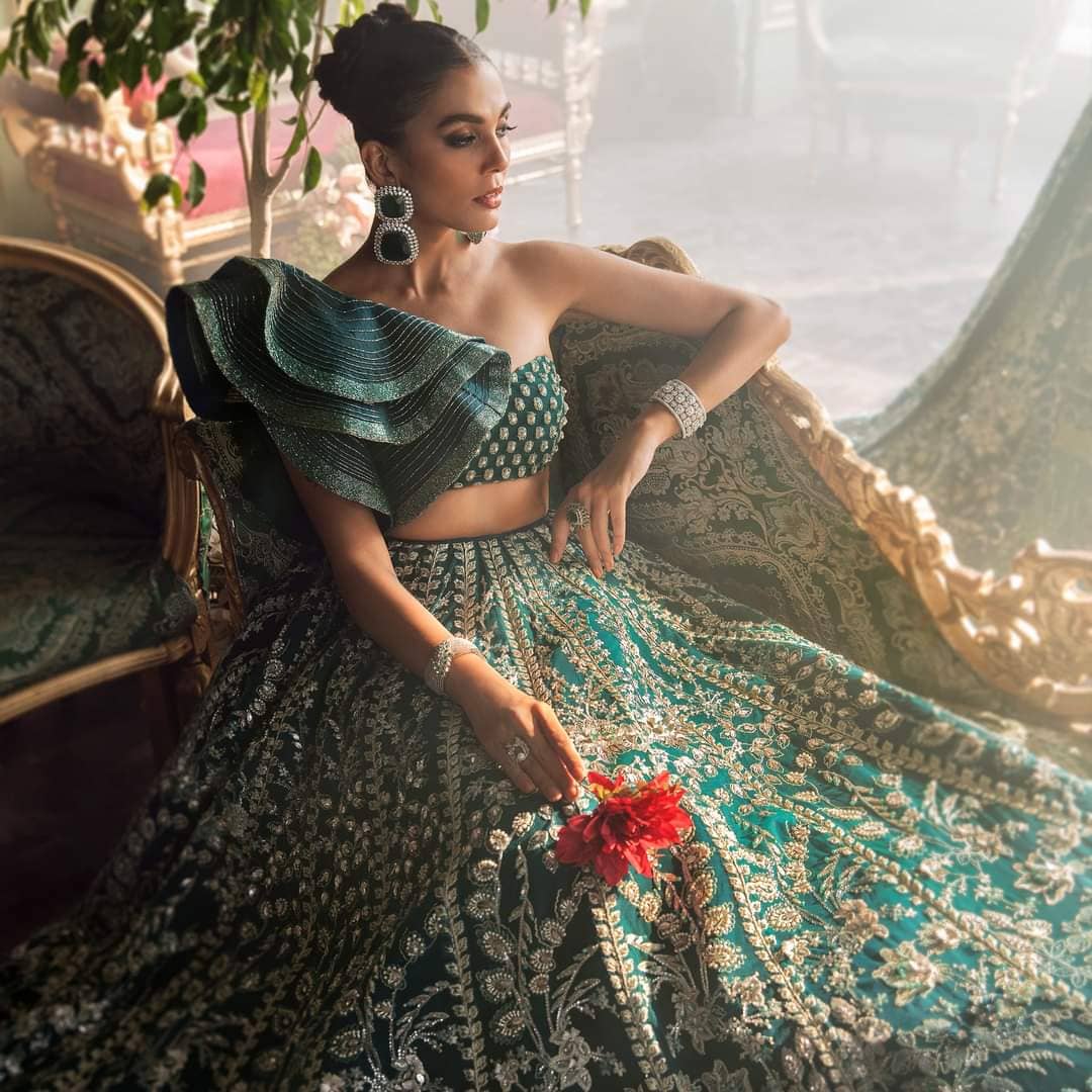 Img_republic_womens_wear_wedding_lehanga_awwal_boutique