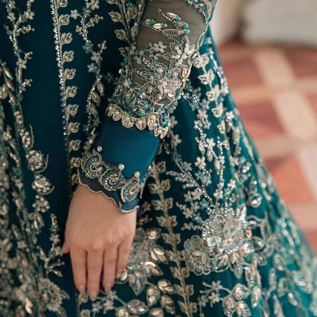 Img_republic_womens_wear_wedding_lehanga_awwal_boutique