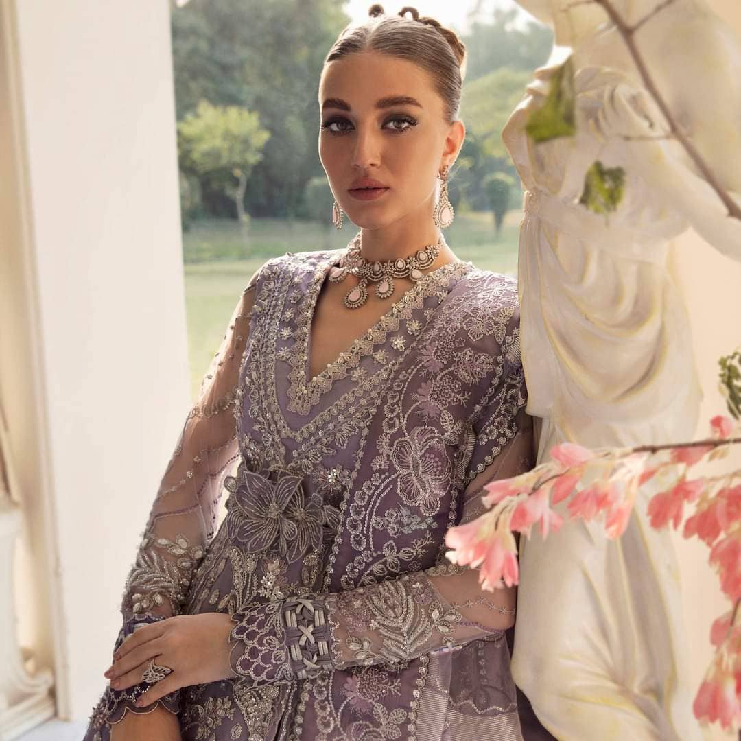 Img_republic_womens_wear_wedding_lehanga_awwal_boutique