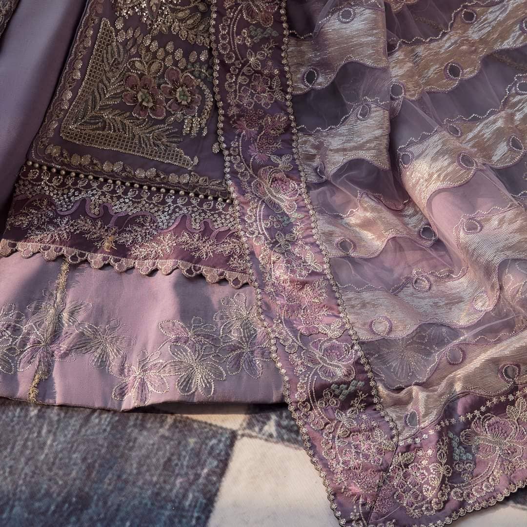 Img_republic_womens_wear_wedding_lehanga_awwal_boutique