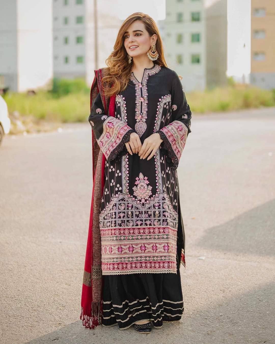 img_qalamkar_luxury_shawl_collection_awwal_boutique