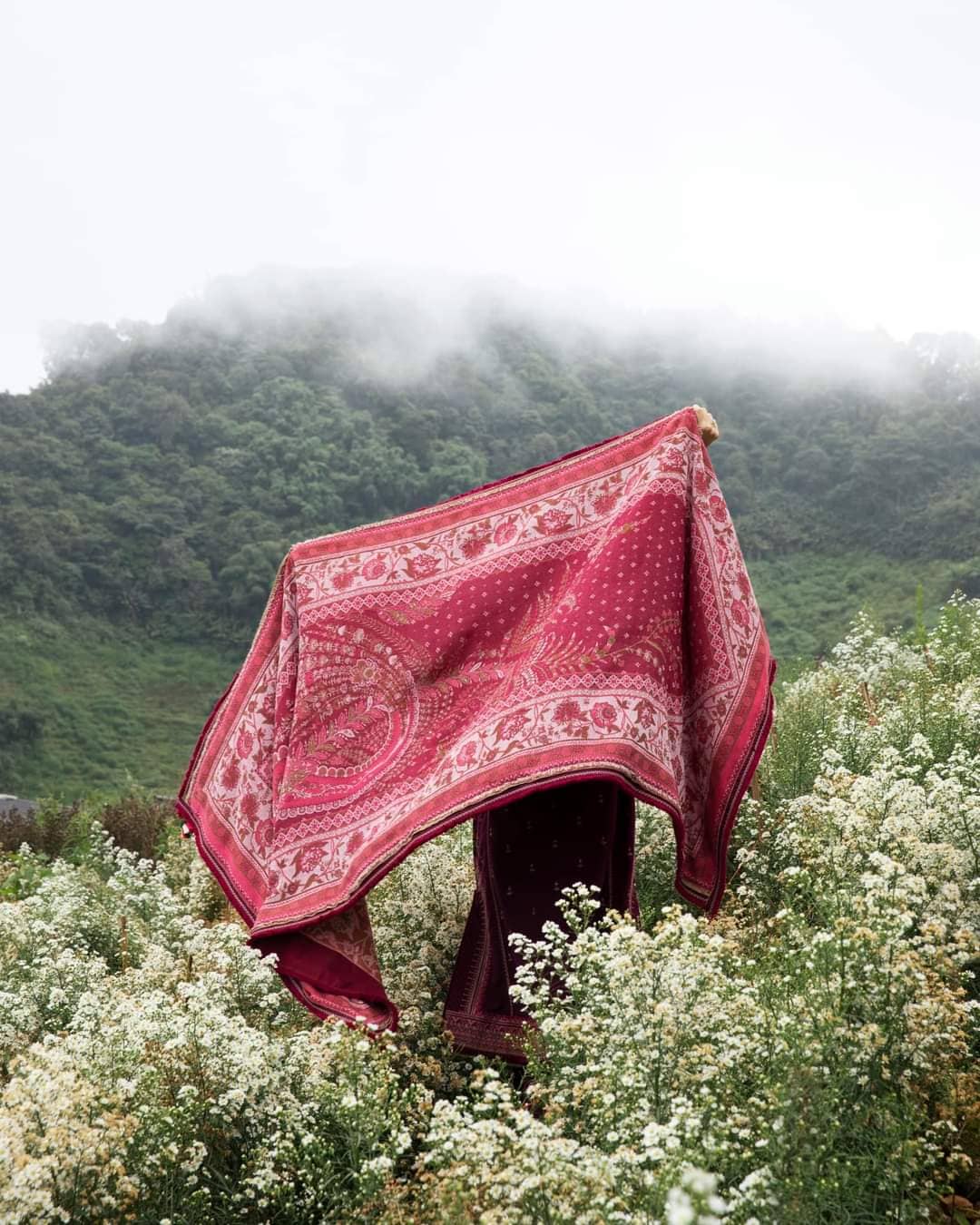 img_zara_shahjahan_winter_shawl_collection_22_awwal_boutique