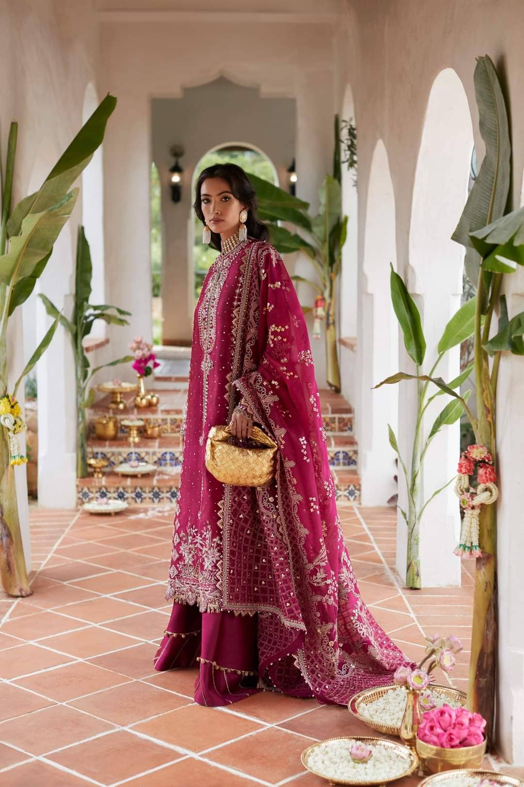 img_suffuse_by_sana_yasir_freesia_2022_wedding_edition_awwal_boutique