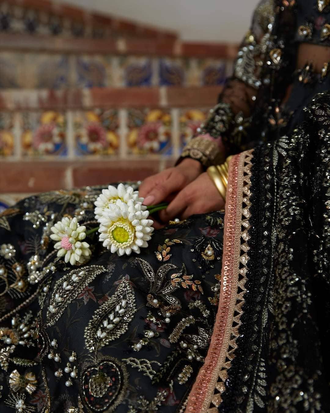 img_suffuse_by_sana_yasir_freesia_2022_wedding_edition_awwal_boutique