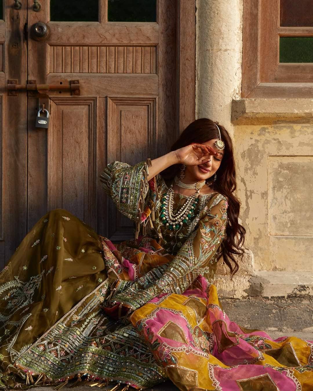 img_zarlish_by_mohsin_naveed_ranjha_awwal_boutique