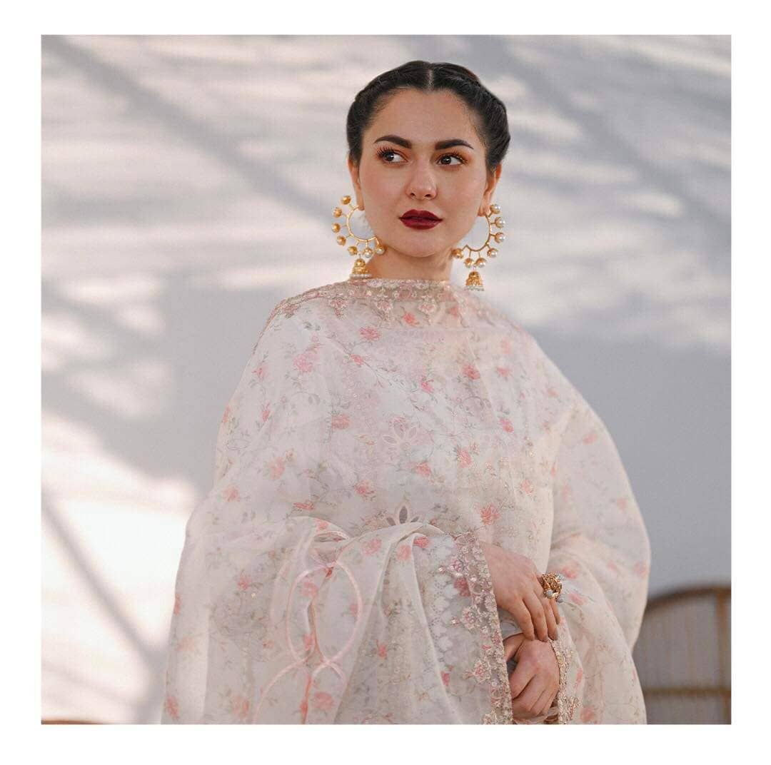 img_qalamkar_sahil_luxury_lawn_23_awwal_boutique