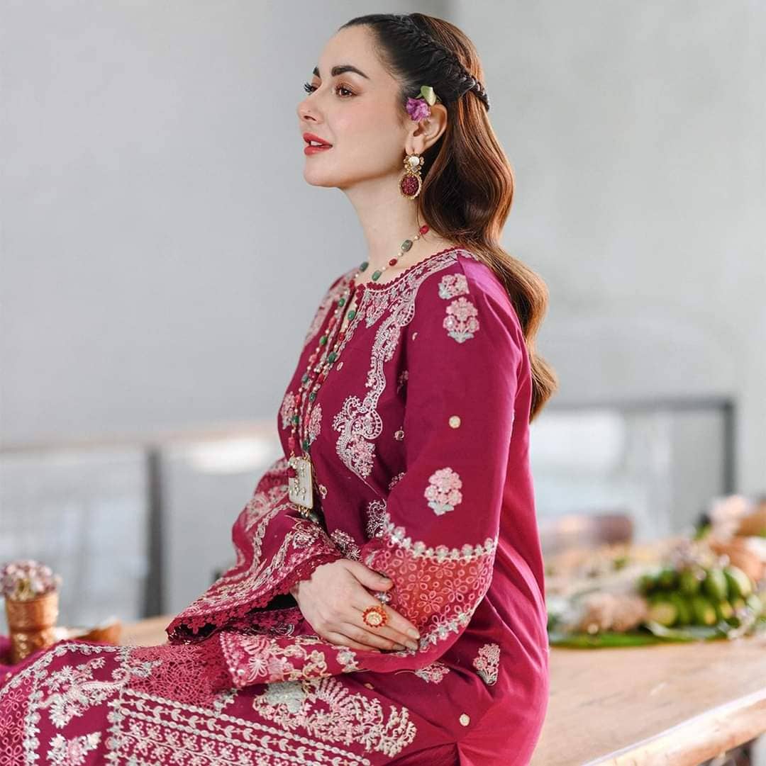 img_qalamkar_sahil_luxury_lawn_23_awwal_boutique