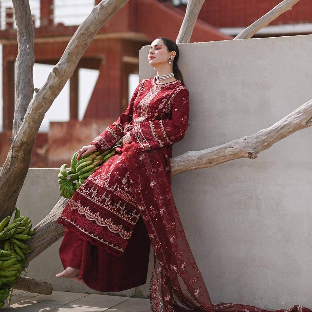 Restocked/Qalamkar Sahil Luxury Lawn 23/Mirha